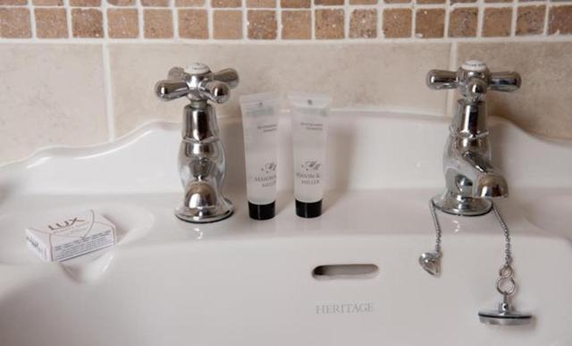 Belmont Hotel Wrexham Phòng bức ảnh