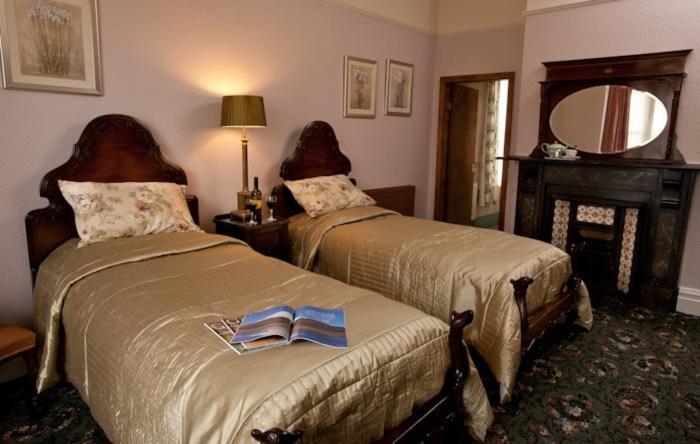 Belmont Hotel Wrexham Phòng bức ảnh